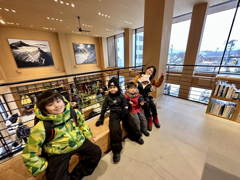 S__16900104 S__16900104