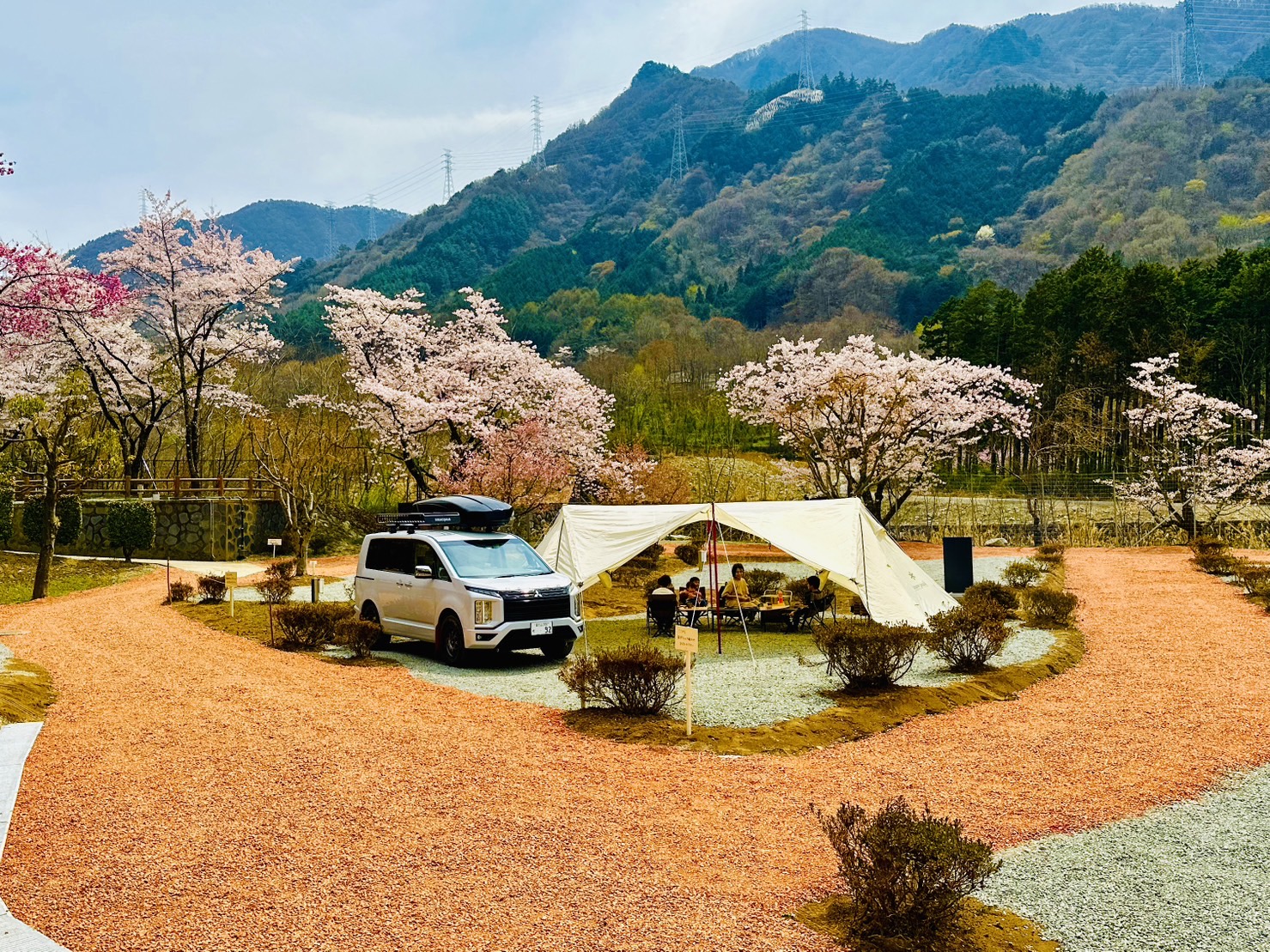 御坂さくら公園オートキャンプ場へ桜キャンプ | クリーニング403