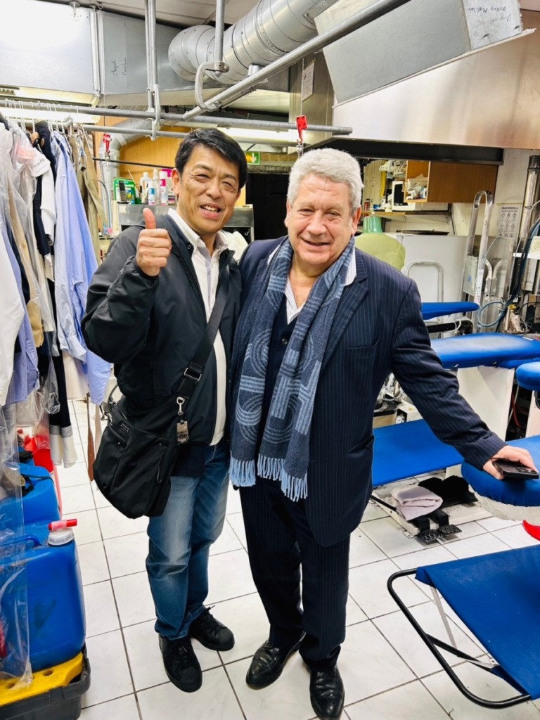 LINE_ALBUM_フランス_240410_1