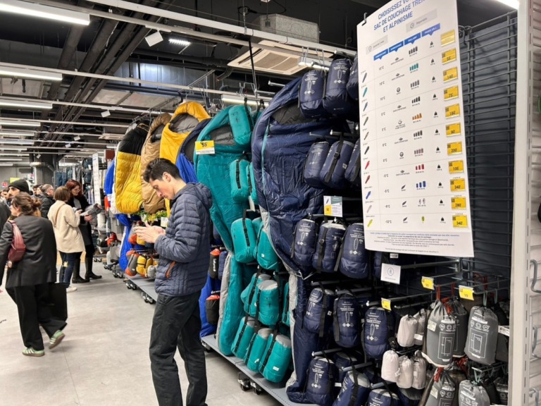 LINE_ALBUM_フランス_240410_20