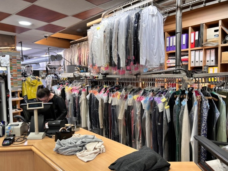 LINE_ALBUM_フランス_240410_6