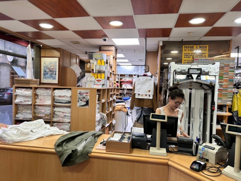 LINE_ALBUM_フランス_240410_7