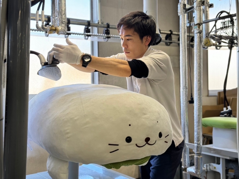 59277DCA-FC79-4D1B-8D63-1F394F844B62