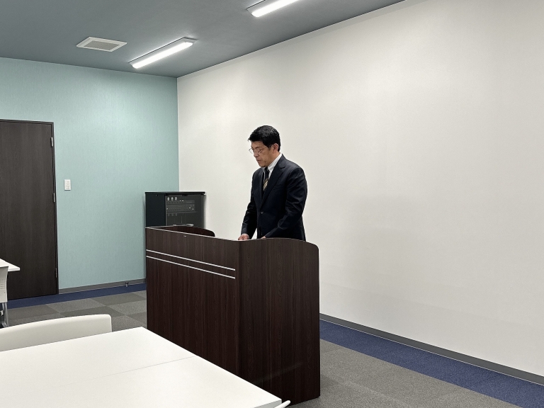 C5311332-1D05-4C32-A486-66BCF43AE348