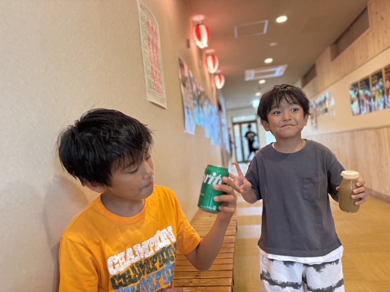 65092448-CFC7-4E45-904D-41759BAE9345