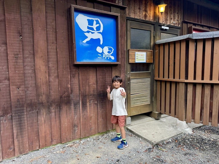 F61D975F-0B82-471A-85D0-7B22EF8C3529