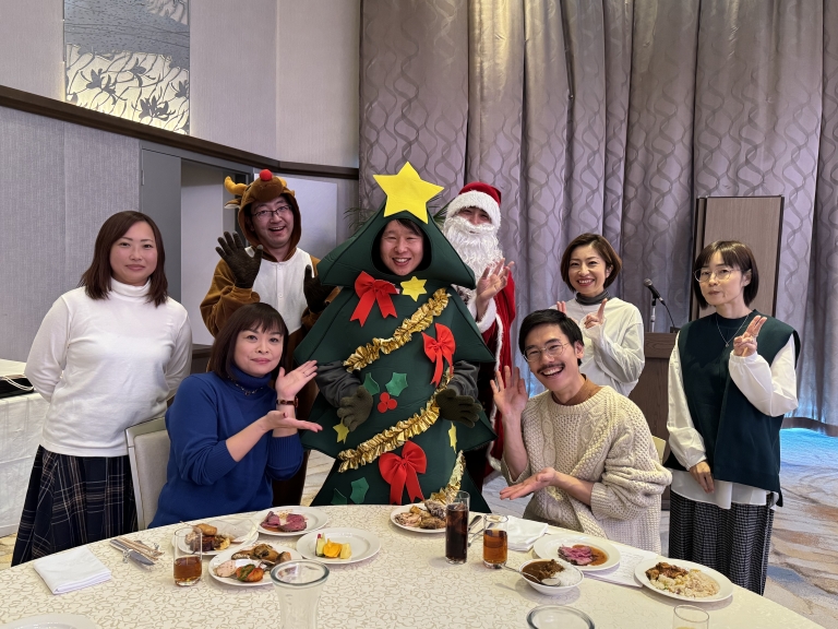 9DB7B354-29AE-4720-B4BC-E264E8C273B7