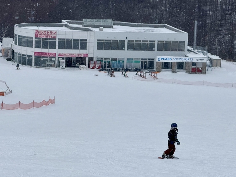 S__25501715_0 S__25501715_0