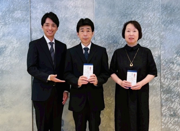 1590D543-85A8-46CD-9BEC-8B174E476E0E