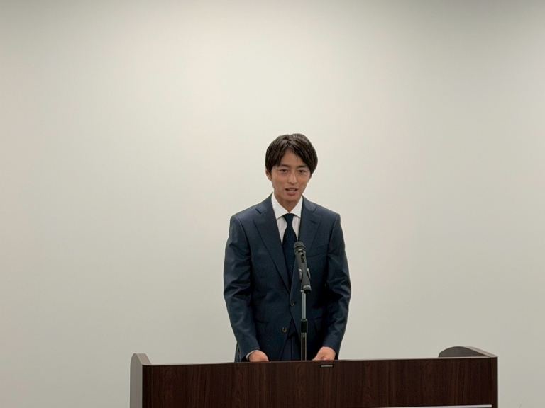 15238F87-2F01-4683-AFB4-29E368F86A7F