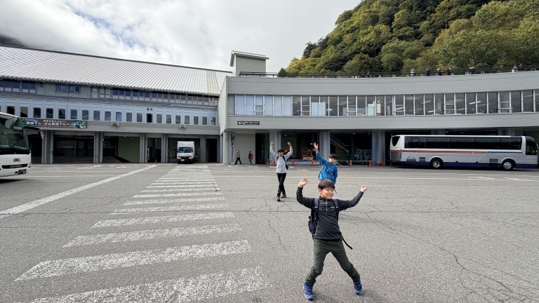 73EB565A-D48D-4C96-9E66-F553E53E03A3