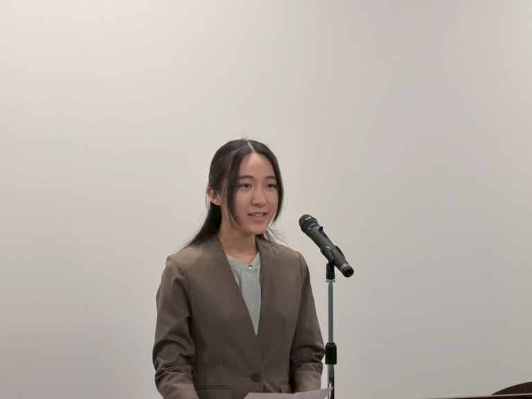 E8EA469C-9E7C-4D93-A8D5-F8871EA89BE6