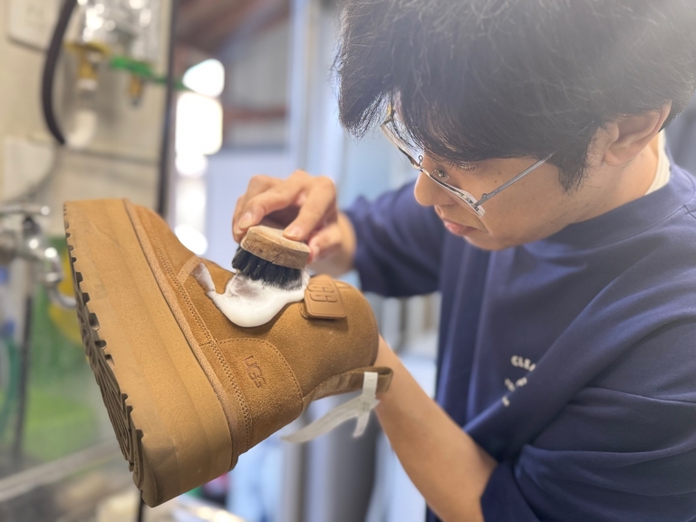 6D15D313-91AA-4146-A061-1E14AA8E1B2E