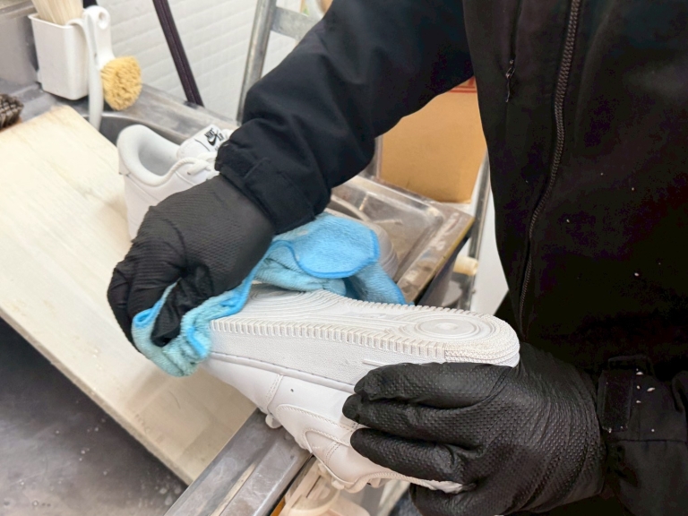 LINE_ALBUM_スニーカー_260220_4