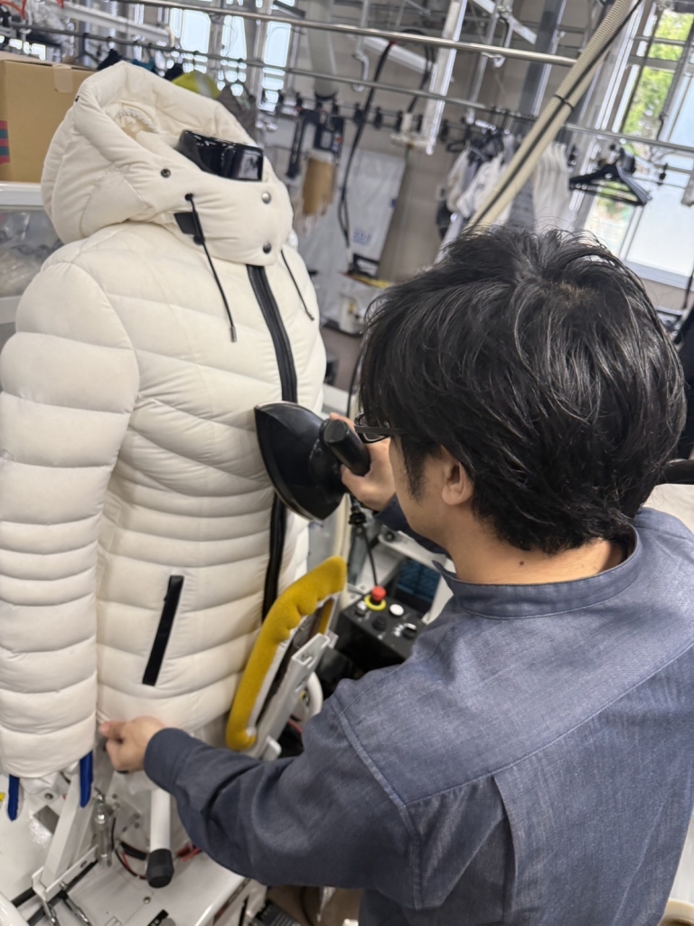 ABCF6DD1-B869-4269-B2C5-A2A01C3D99AE ABCF6DD1-B869-4269-B2C5-A2A01C3D99AE